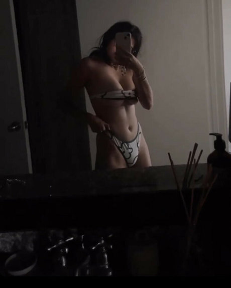 Emilia Torres kostenlose kunst bild