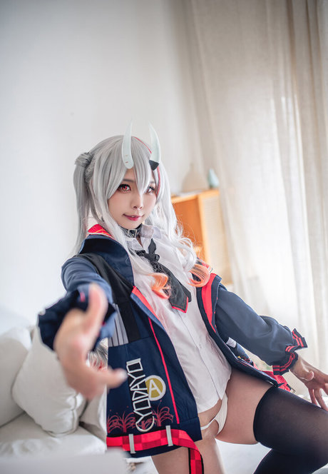 Murasaki nackt hübsche bild