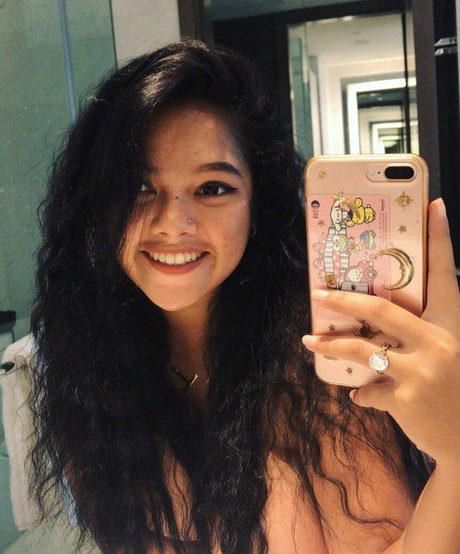 curvymoanaaa freie nackten fotos