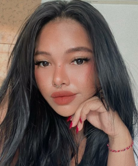 curvymoanaaa xxx hübsche bild