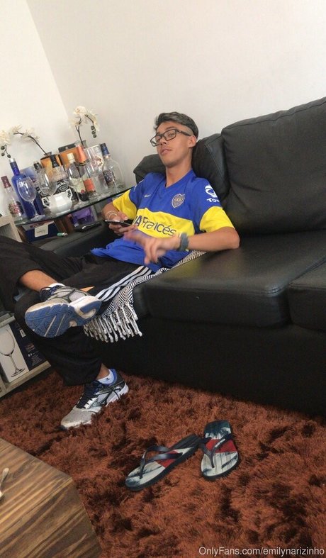 emilynarizinho nackt schöne bild