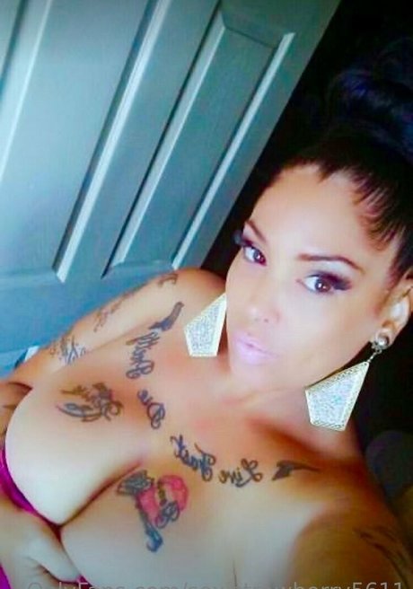 sexistrawberry5611 schauspielerin kunst foto