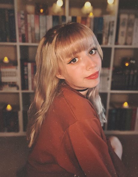 LegendLuna model nackt bilder