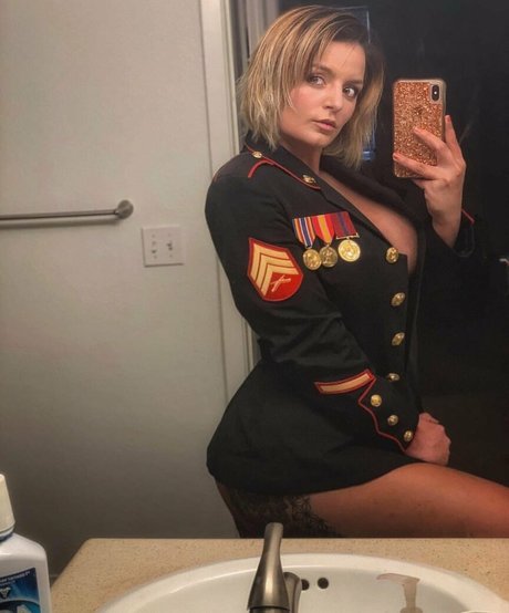 theinkedbunnie nackten fotos