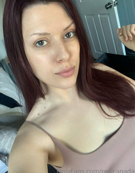 realcanadaali model akt bilder