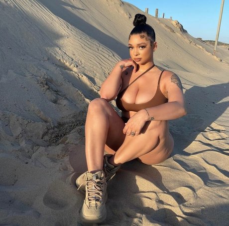 baddie bran nackten foto