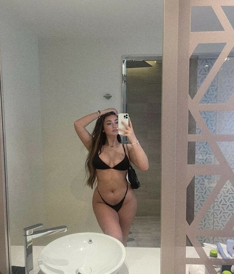 Kiera Lucy nacktheit pornostar archiv