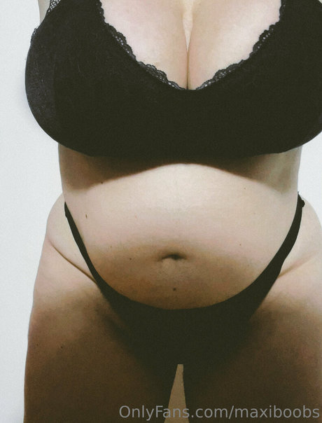 maxiboobs model erwachsene bilder