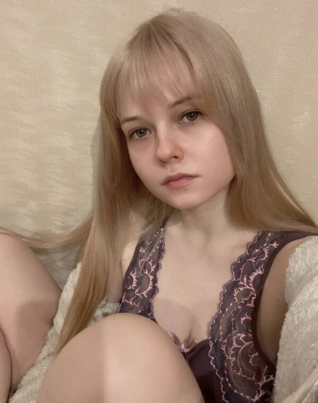 Xiao Elsie erotische akt bild