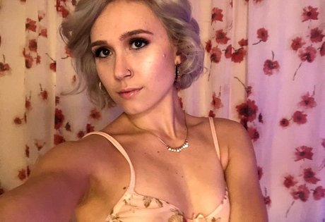 BellatrixSweets erwachsene nacktheit galerie