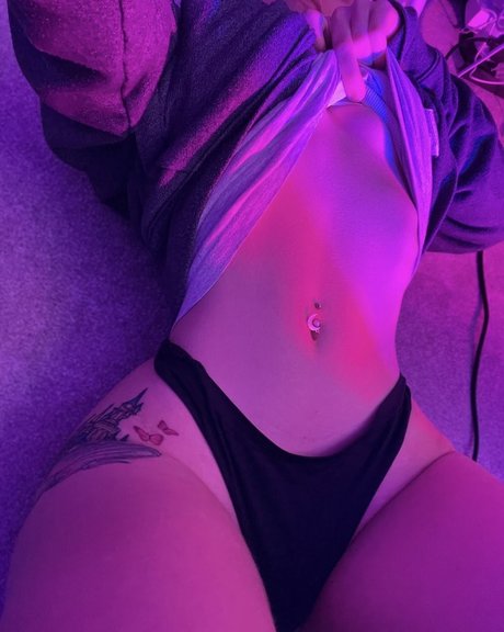 naiadeityy pornostar kostenlose fotos