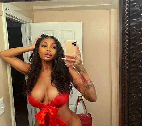 brandisheri heiße nacktheit archiv