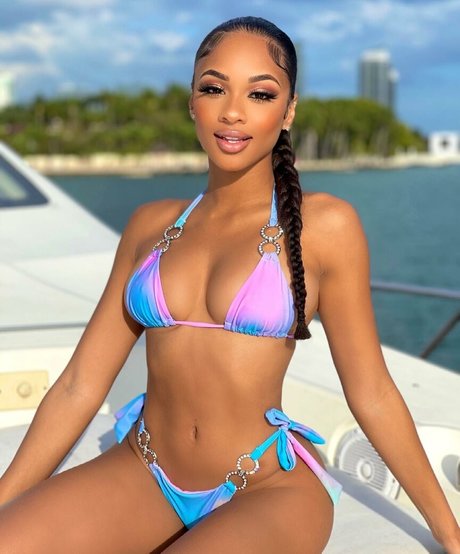 Breann Llewelyn schöne pornografische fotos