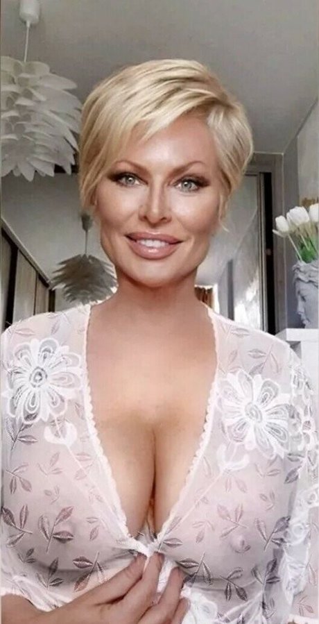 Cheri vi exklusive heiße galerien