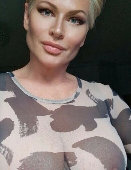 Cheri vi pornostar erotische galerien