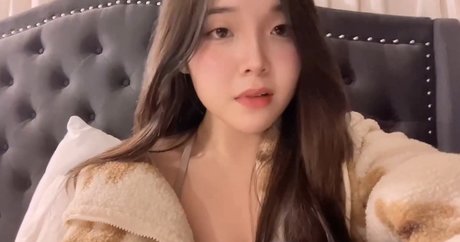 Jess kim sexy top foto