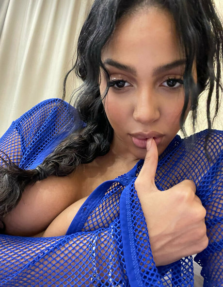 Alisha Kone porno erotische galerien