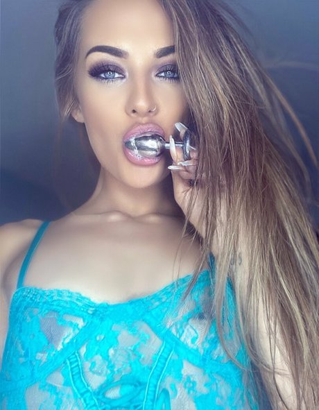 behaarte achseln onlyfans kunst exklusive fotos