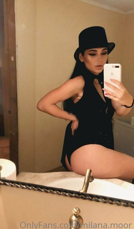 milana moor erwachsene kunst archiv