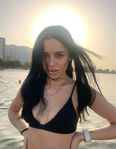 milana moor model xxx galerie