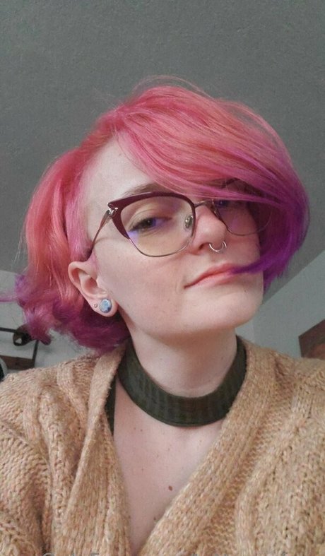 tatteasefree nacktheit hübsche galerien