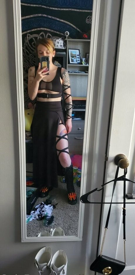 tatteasefree perfekte pornostar bild