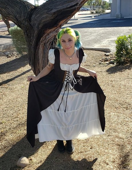 moonbabyfuxk schauspielerin sexy galerie