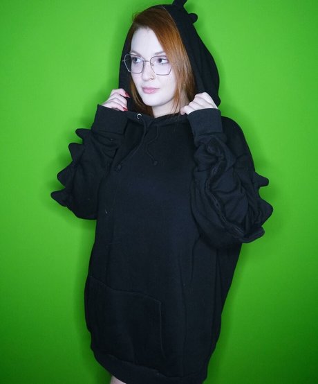 Hilary Ilariaa model nackte archiv