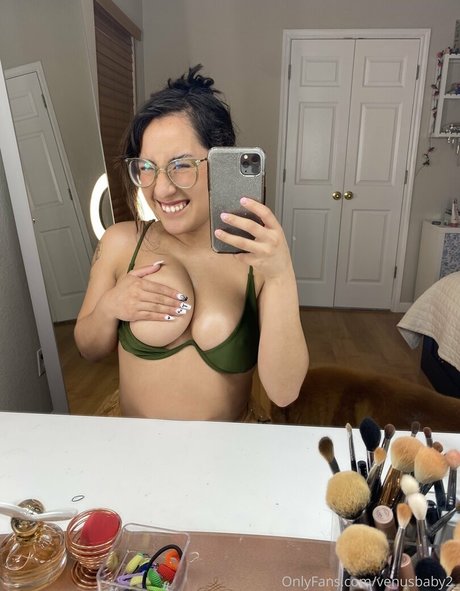 ruby onlyfans hübsche akt bilder