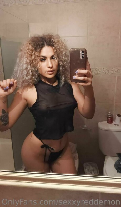sexxyreddemon sexy bild