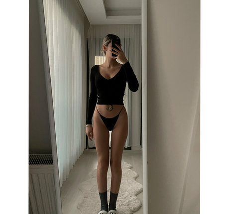 freerainbowsena hübsche akt archiv