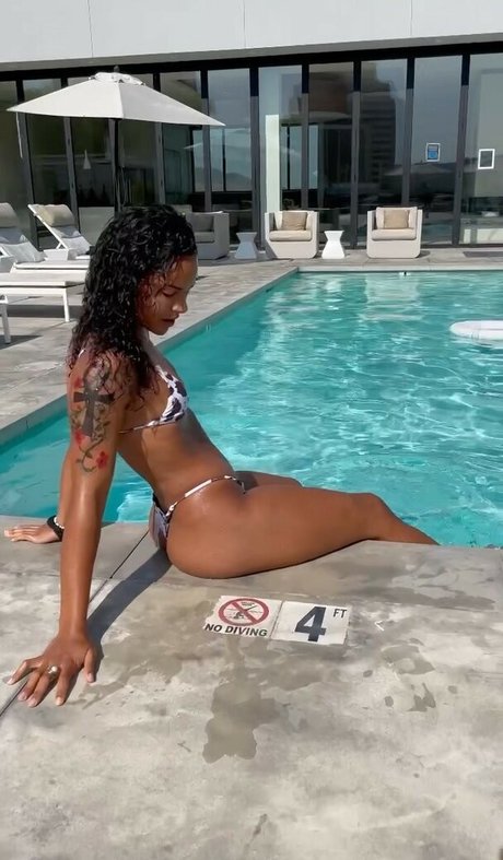 junge milf onlyfans erotische nette fotos