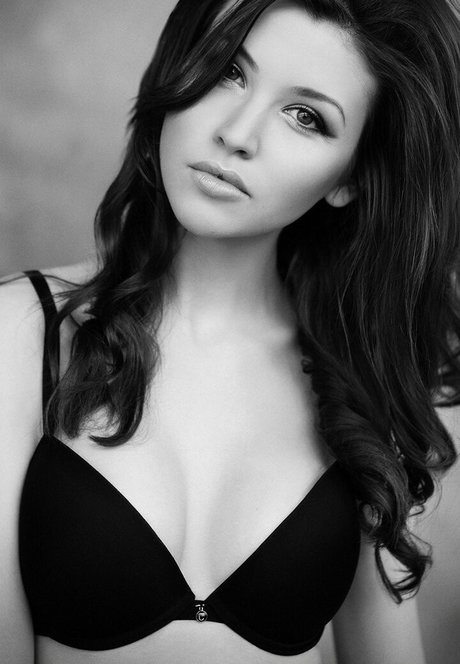 Paulina Sobon exklusive erotische bild