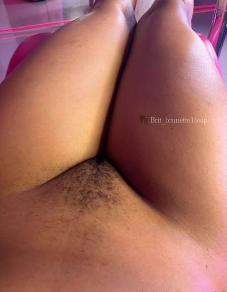 brit brunette16 top erotische fotos