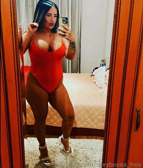 sexybeeea free Profilbild