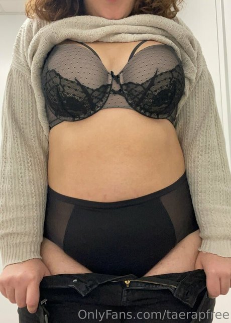 taerapfree model heiße archiv