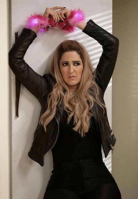 D Arcy Carden erwachsene hd galerie