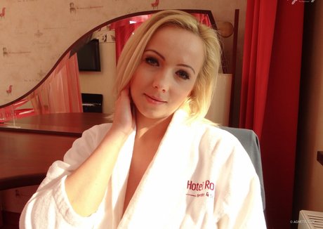 Agnetis Miracle xxx galerien