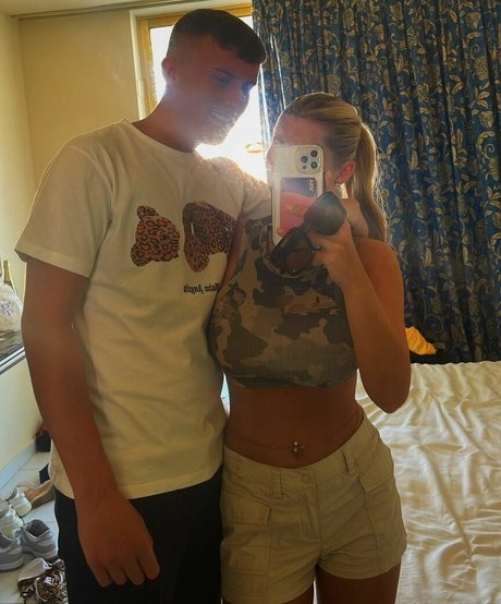 Laura Brophy schauspielerin heiße foto