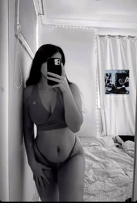 Aprilxo schöne erotische archiv