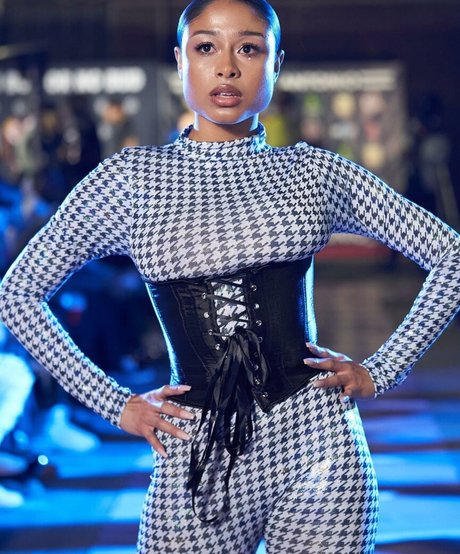 milf füße onlyfans nacktheit heiße galerien