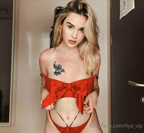 fansly onlyfans porno nackt fotos