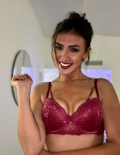 nataliagetsnaughty hübsche akt galerie