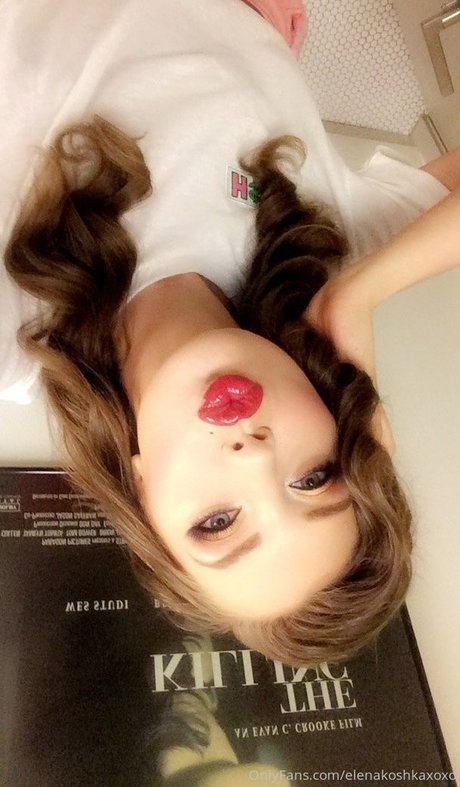 Elenakoshkaxoxo hübsche nackt archiv