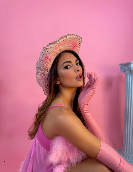 Kyra Santoro kostenlose galerien