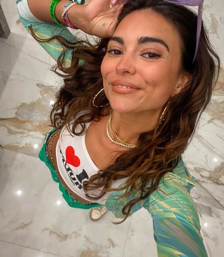 Kyra Santoro schöne perfekte fotos