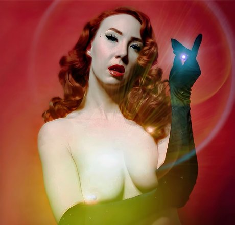 Juliette Electrique nackt akt bild