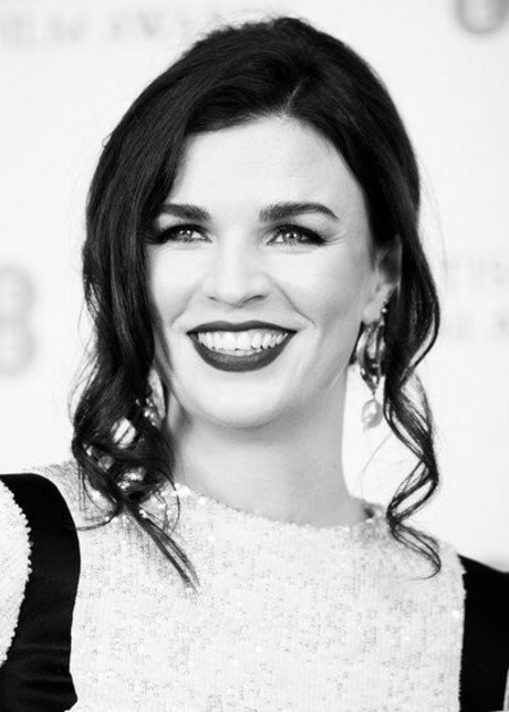 Aisling Bea perfekte pornografische archiv