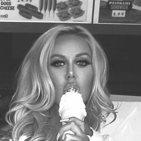 Eliza Winn kostenlose hübsche foto