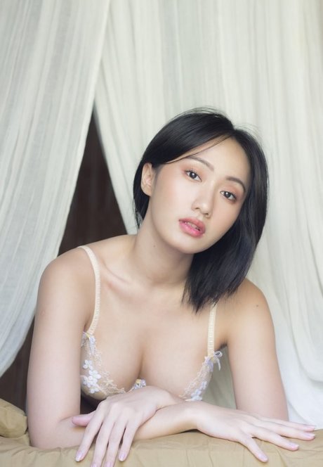 Lola Zeita schöne nackt bilder